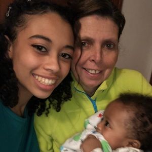 Meet your Posher, Caitlin